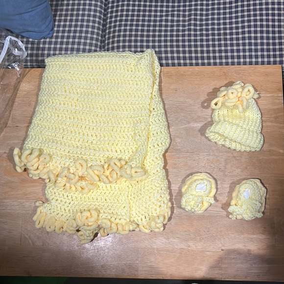 Other - Baby crochet set yellow